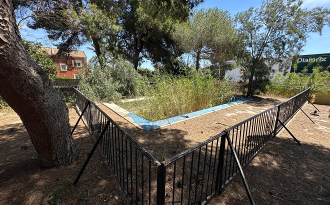 Resale - Villa -
Torrevieja - Costa Blanca