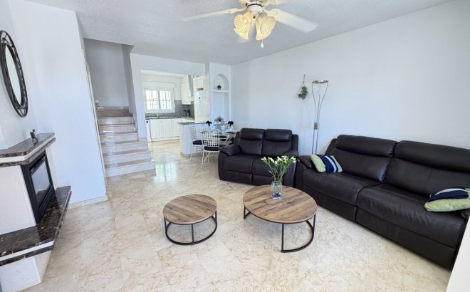 Resale - Villa -
Las Ramblas Golf - Inland