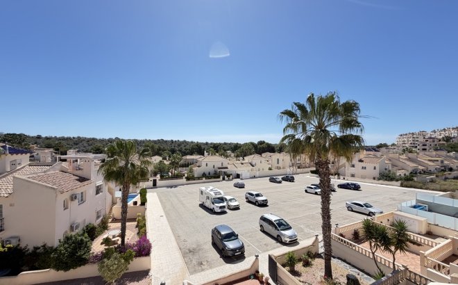 Resale - Villa -
Las Ramblas Golf - Inland
