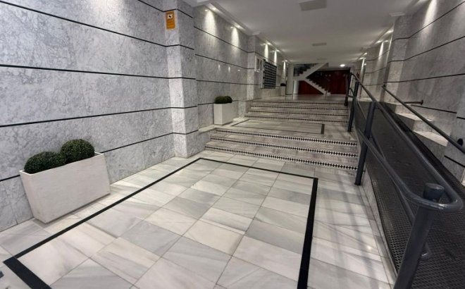 Resale - Apartment -
Torrevieja - Costa Blanca
