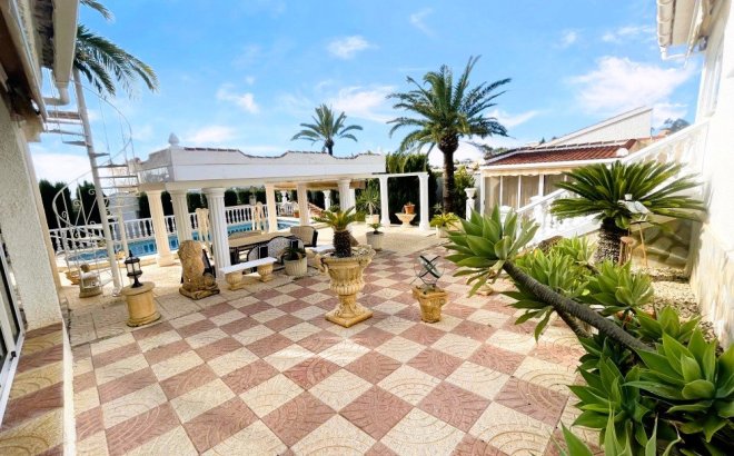 Resale - Villa -
Ciudad Quesada - Costa Blanca