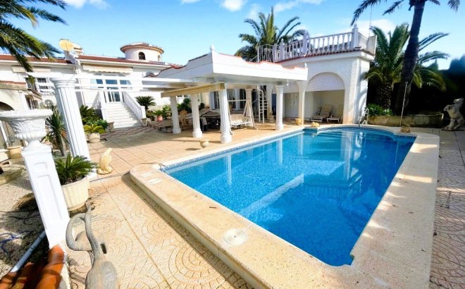 Resale - Villa -
Ciudad Quesada - Costa Blanca