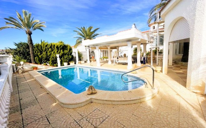 Resale - Villa -
Ciudad Quesada - Costa Blanca