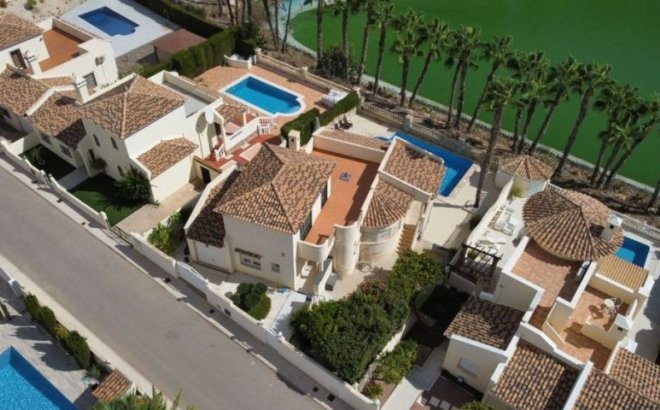 Resale - Villa -
Orihuela Costa - Costa Blanca