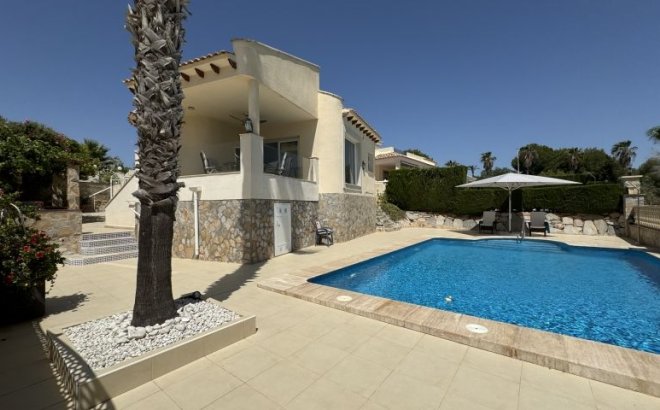 Resale - Villa -
Orihuela Costa - Costa Blanca