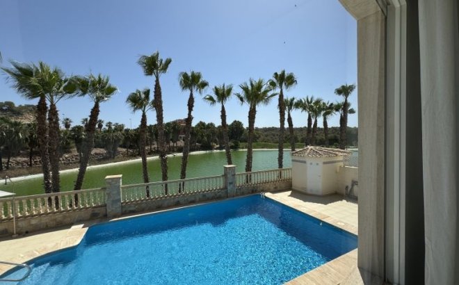 Resale - Villa -
Orihuela Costa - Costa Blanca