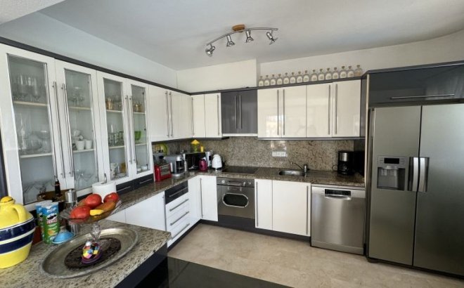Resale - Villa -
Orihuela Costa - Costa Blanca