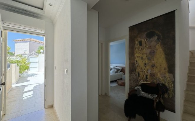 Resale - Villa -
Orihuela Costa - Costa Blanca