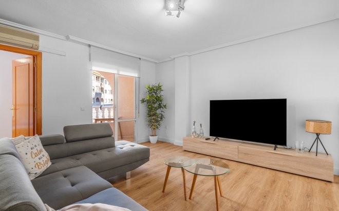 Resale - Apartment -
Torrevieja - Costa Blanca
