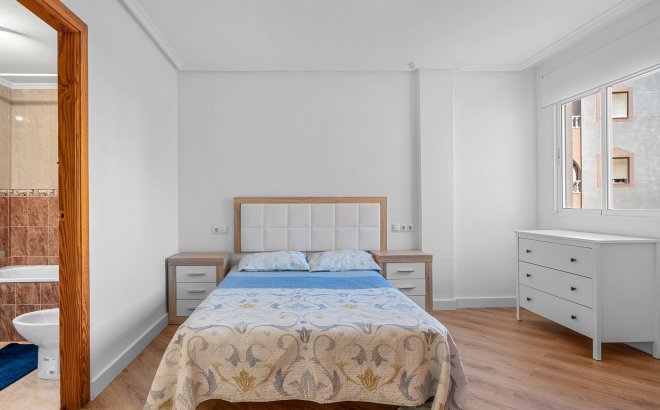 Resale - Apartment -
Torrevieja - Costa Blanca