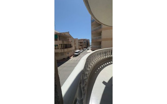 Resale - Apartment -
Torrevieja - Acequion