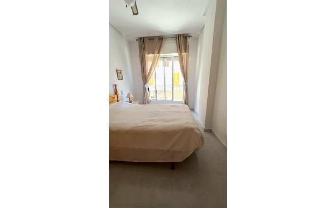 Resale - Apartment -
Torrevieja - Acequion