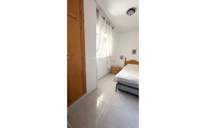 Resale - Apartment -
Torrevieja - Acequion