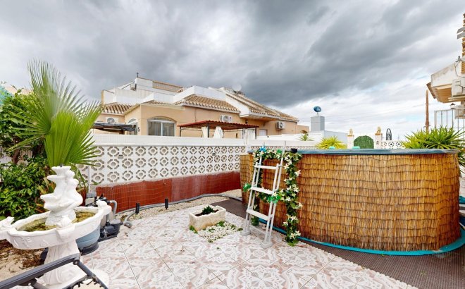 Resale - Semi Detached -
San Miguel de Salinas - 03193