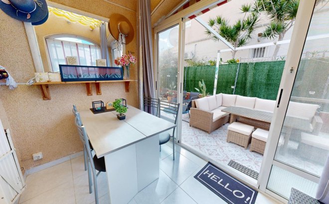 Resale - Semi Detached -
San Miguel de Salinas - 03193