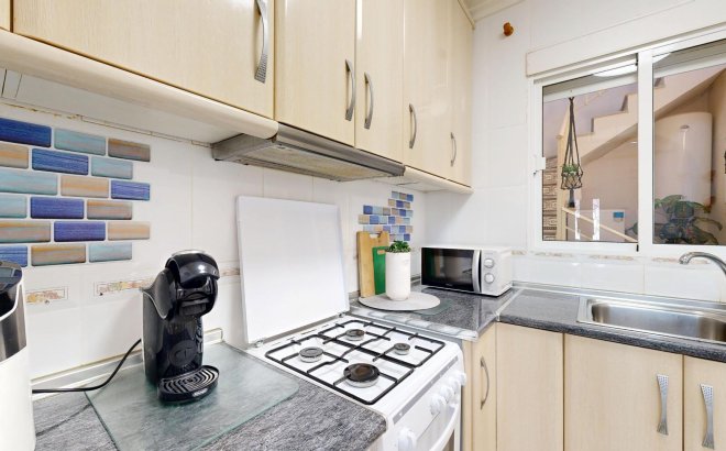 Resale - Semi Detached -
San Miguel de Salinas - 03193