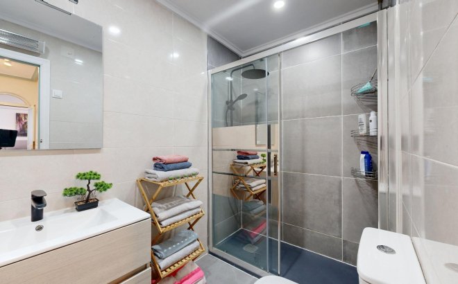 Resale - Semi Detached -
San Miguel de Salinas - 03193