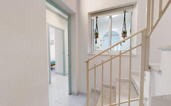 Resale - Semi Detached -
San Miguel de Salinas - 03193