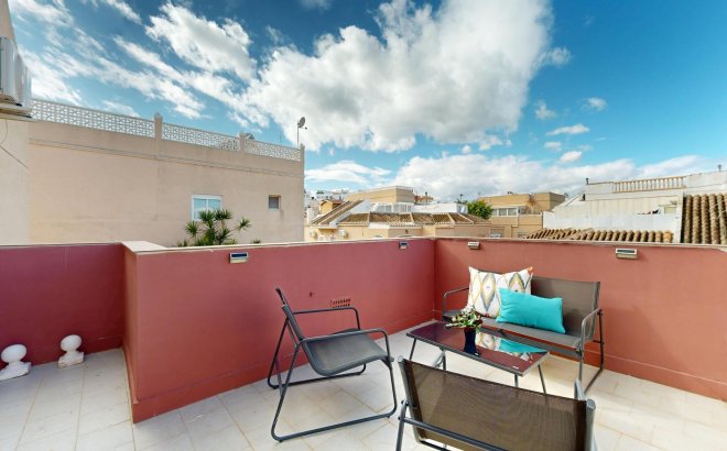 Resale - Semi Detached -
San Miguel de Salinas - 03193