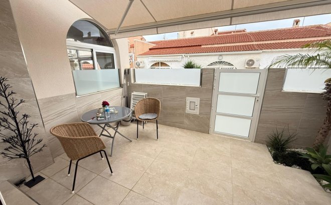 Resale - Town House -
Torrevieja - El Chaparral