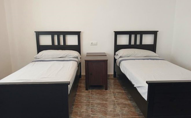 Herverkoop - Semi Detached -
Los Montesinos - PUEBLO CENTRO