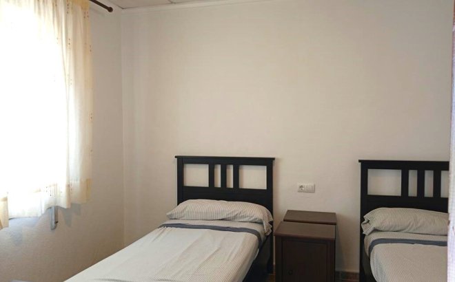 Herverkoop - Semi Detached -
Los Montesinos - PUEBLO CENTRO