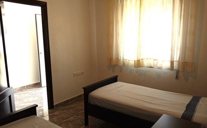 Herverkoop - Semi Detached -
Los Montesinos - PUEBLO CENTRO