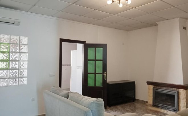 Herverkoop - Semi Detached -
Los Montesinos - PUEBLO CENTRO