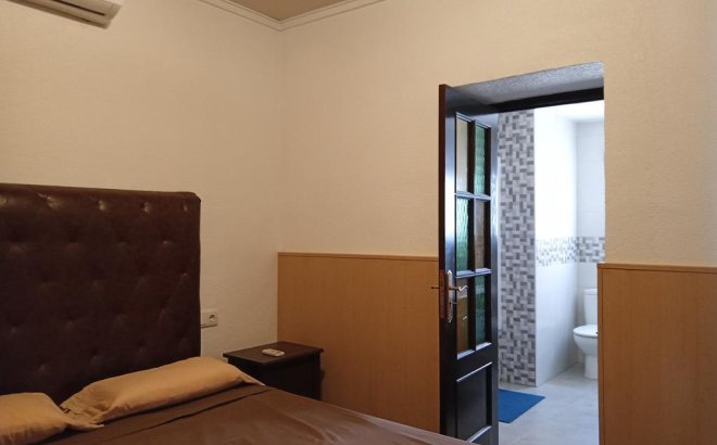 Herverkoop - Semi Detached -
Los Montesinos - PUEBLO CENTRO