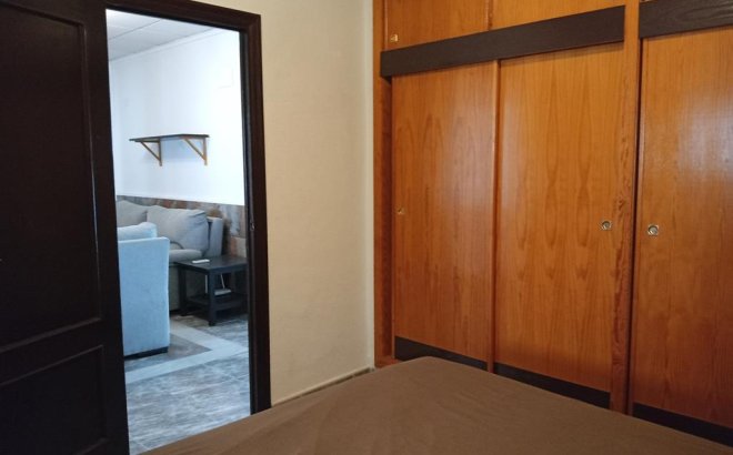 Herverkoop - Semi Detached -
Los Montesinos - PUEBLO CENTRO