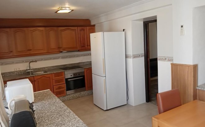 Herverkoop - Semi Detached -
Los Montesinos - PUEBLO CENTRO