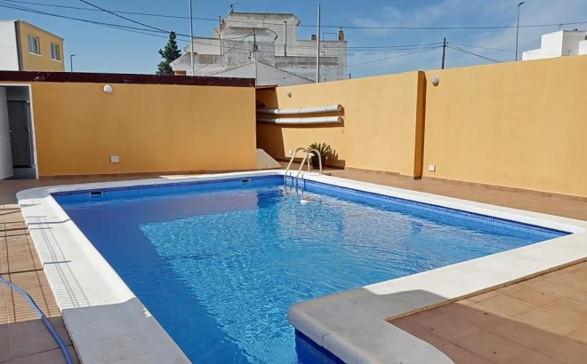 Herverkoop - Semi Detached -
Los Montesinos - PUEBLO CENTRO
