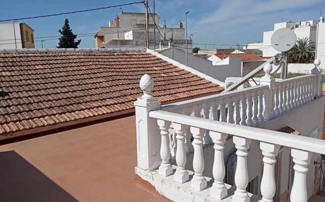 Herverkoop - Semi Detached -
Los Montesinos - PUEBLO CENTRO