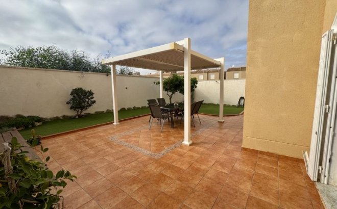 Resale - Villa -
Torrevieja - Costa Blanca