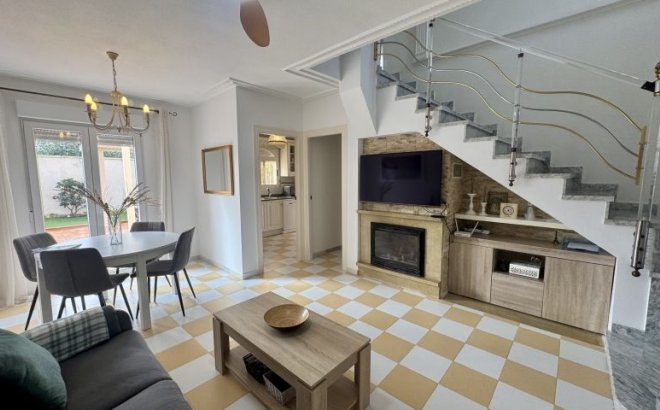 Resale - Villa -
Torrevieja - Costa Blanca