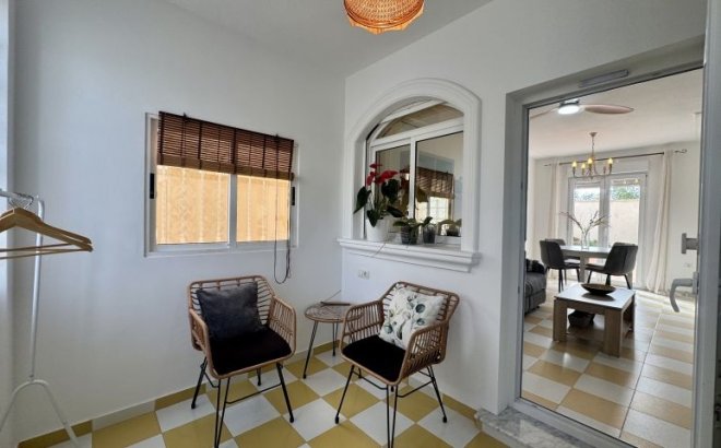 Resale - Villa -
Torrevieja - Costa Blanca