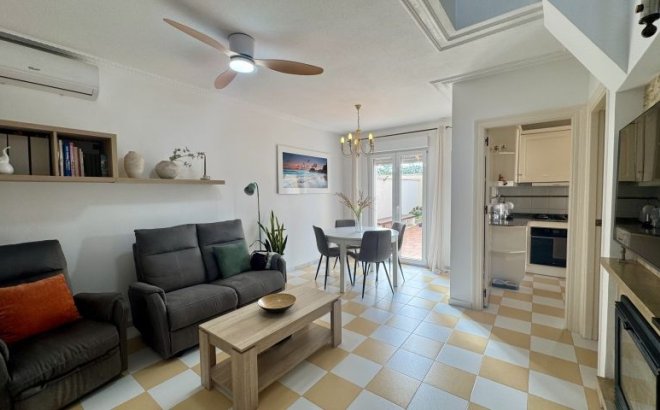 Resale - Villa -
Torrevieja - Costa Blanca