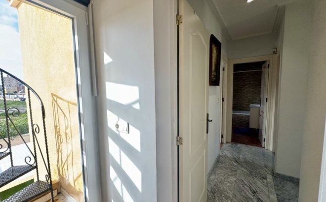 Resale - Villa -
Torrevieja - Costa Blanca