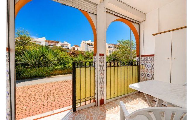 Resale - Bungalow -
Torrevieja - Costa Blanca