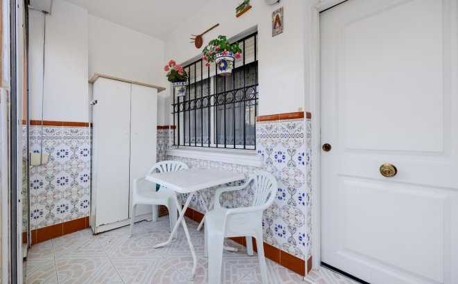 Resale - Bungalow -
Torrevieja - Costa Blanca