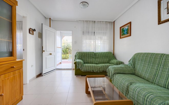 Resale - Bungalow -
Torrevieja - Costa Blanca