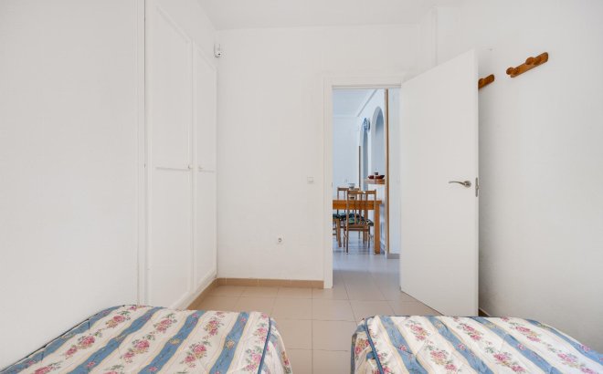 Resale - Bungalow -
Torrevieja - Costa Blanca