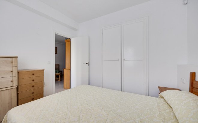 Resale - Bungalow -
Torrevieja - Costa Blanca