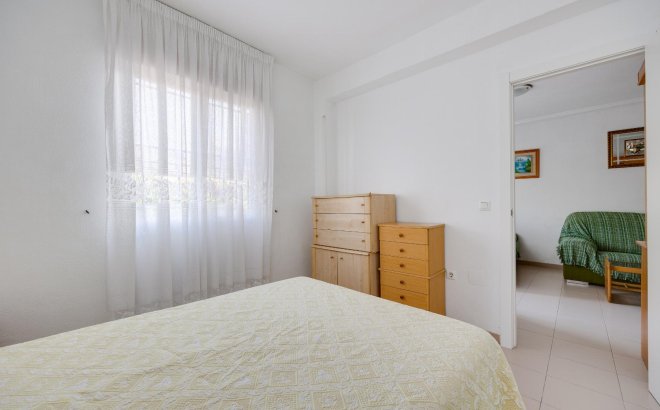 Resale - Bungalow -
Torrevieja - Costa Blanca
