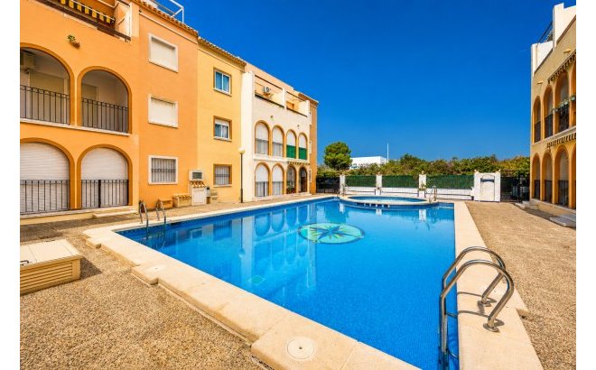 Resale - Bungalow -
Torrevieja - Costa Blanca