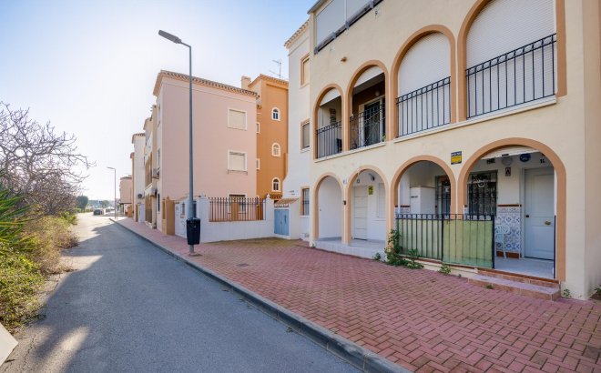Resale - Bungalow -
Torrevieja - Costa Blanca