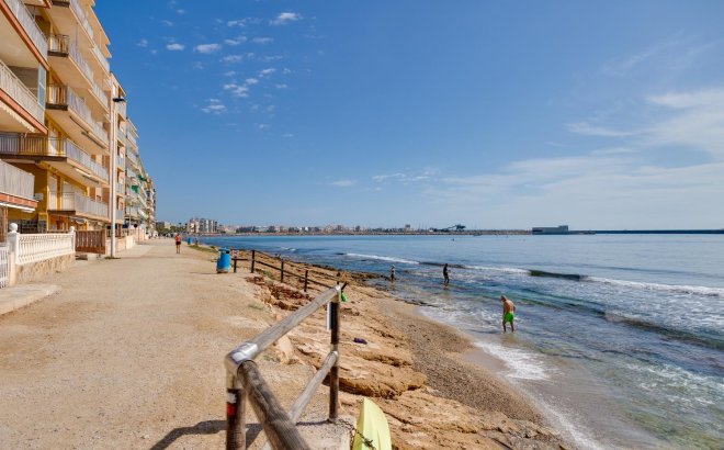 Resale - Bungalow -
Torrevieja - Costa Blanca