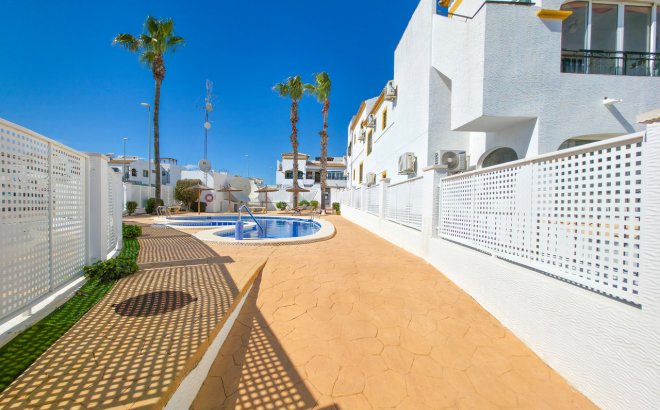 Resale - Apartment -
Vistabella Golf Entre Naranjos - Inland