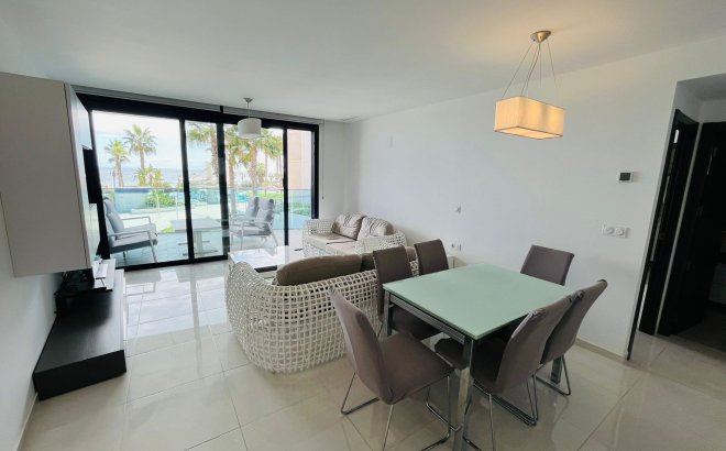 Resale - Apartment -
Punta Prima - Costa Blanca