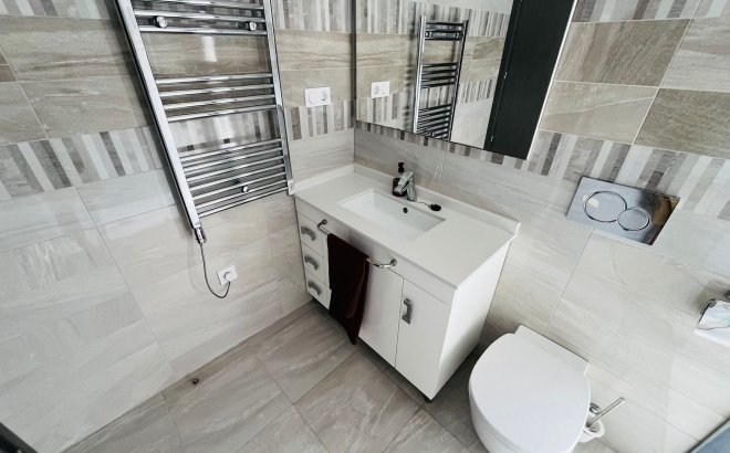 Resale - Apartment -
Punta Prima - Costa Blanca